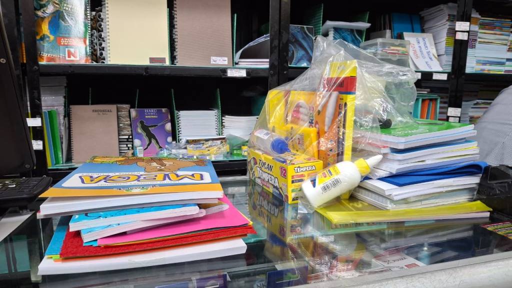 Librerías agilizan la atención de cara al ciclo escolar 2026 | 