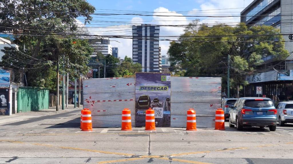 Avanzan trabajos del Aerometro en Calle Montúfar zona 9 | Álex Meoño