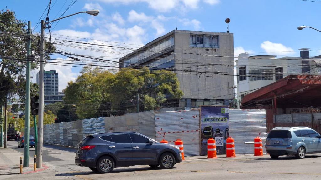 Avanzan trabajos del Aerometro en Calle Montúfar zona 9 | 