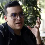 Fotografía de archivo del 29 de febrero 2024 del cantante colombiano Yeison Jiménez durante una entrevista en Medellín (Colombia) , EFE/ Luis Eduardo Noriega Arboleda
