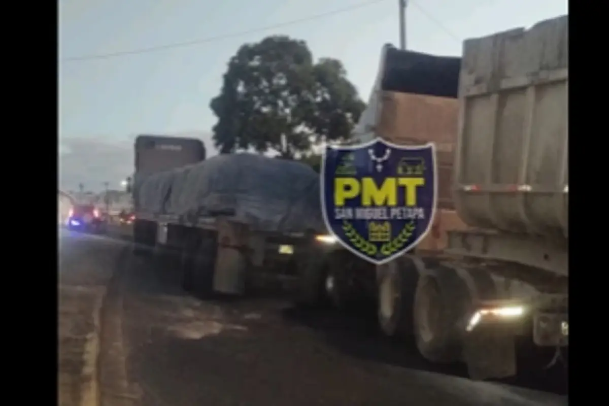 Las autoridades confirmaron que el accidente solo dejó daños materiales., Captura de pantalla.