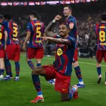 Raphinha marcó doblete de goles en la final de la Supercopa de España 