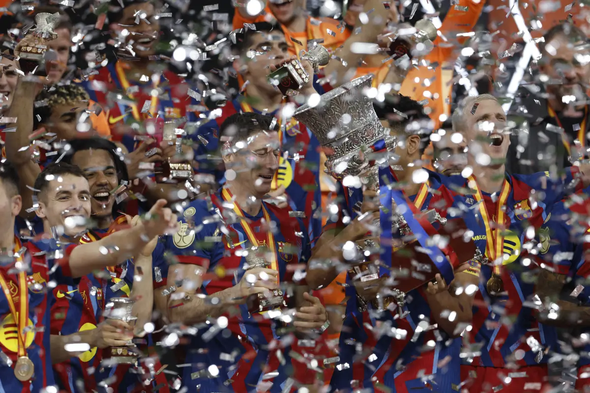 Robert Lewandowski hizo un gol en la final de la Supercopa de España 