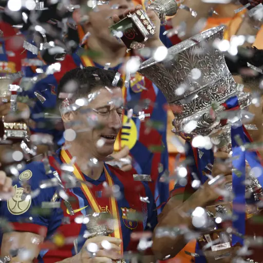 Robert Lewandowski hizo un gol en la final de la Supercopa de España 