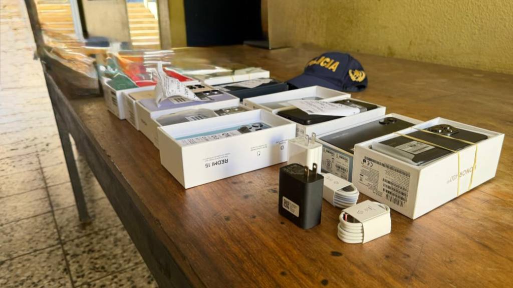 Saqueadores habían cargado con más de Q100 mil en mercadería  | PNC de Guatemala