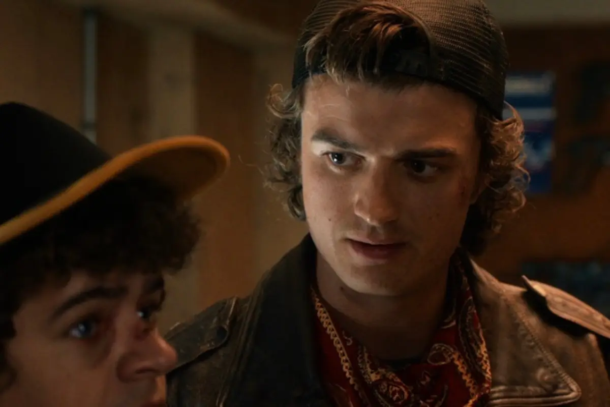 Joe Keery, actor de “Stranger Things”, sorprende con su nuevo look en los Golden Globes, Redes sociales