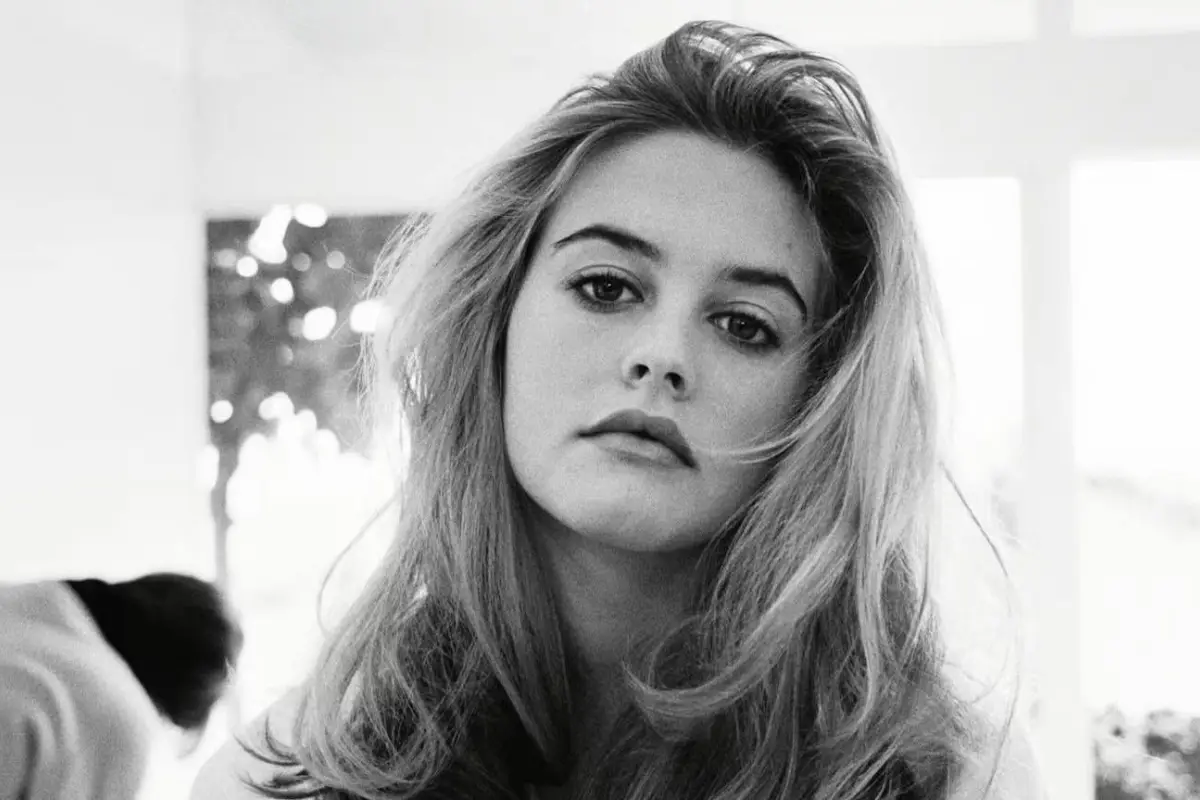 Alicia Silverstone, Redes sociales