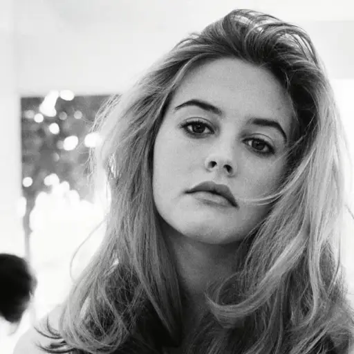 Alicia Silverstone ,Redes sociales