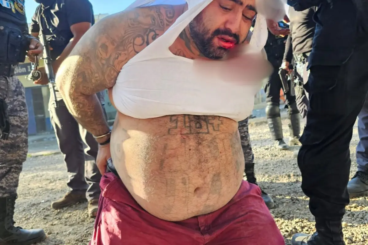 Aldo Dupie Ochoa Mejía, alias "Lobo" fue sometido al orden durante esta madrugada., PNC de Guatemala.