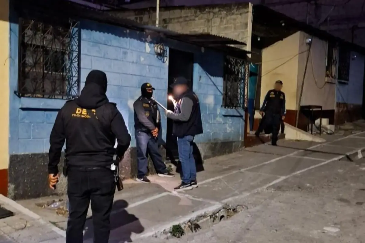 Los allanamientos en seguimiento a los ataques contra policías se realizan en las zonas 2, 5 y 12 de Villa Nueva., PNC