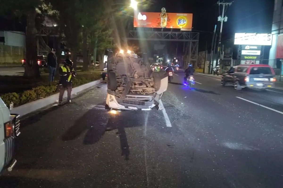 ., Bomberos Municipales