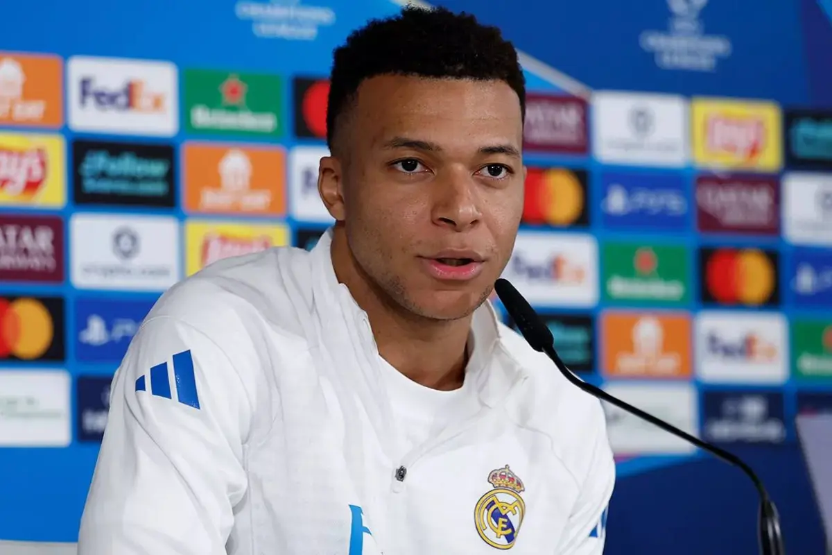 Kylian Mbappé en conferencia de prensa - Real Madrid C.F.