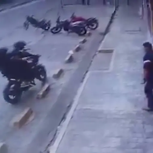 Asalto fallido en la Avenida Bolívar. ,Captura de pantalla video de X.