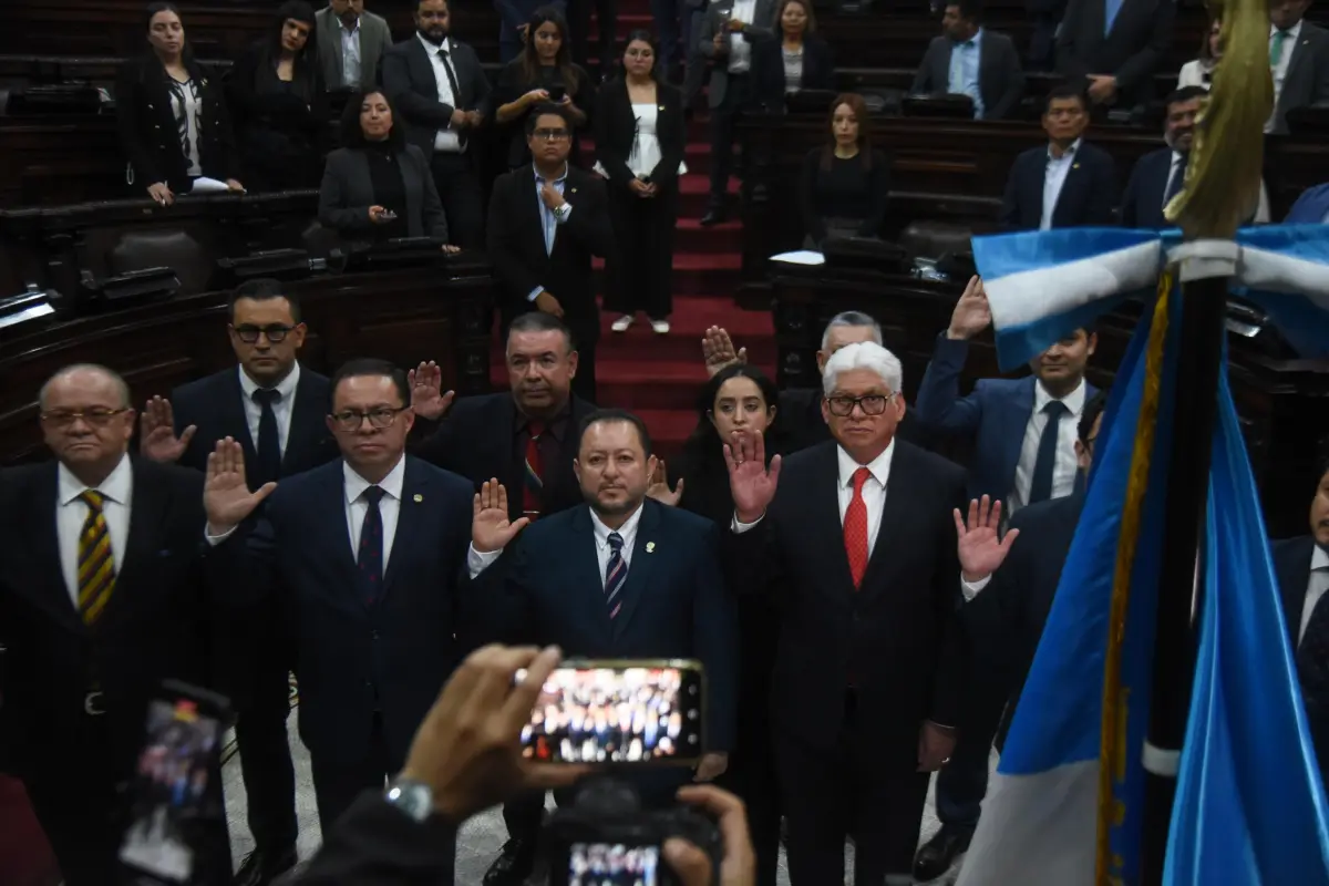 Los integrantes de la comisión de postulación para la elección de magistrados del TSE fueron juramentados por el Congreso el lunes, 19 de enero de 2026., Omar Solís/Emisoras Unidas