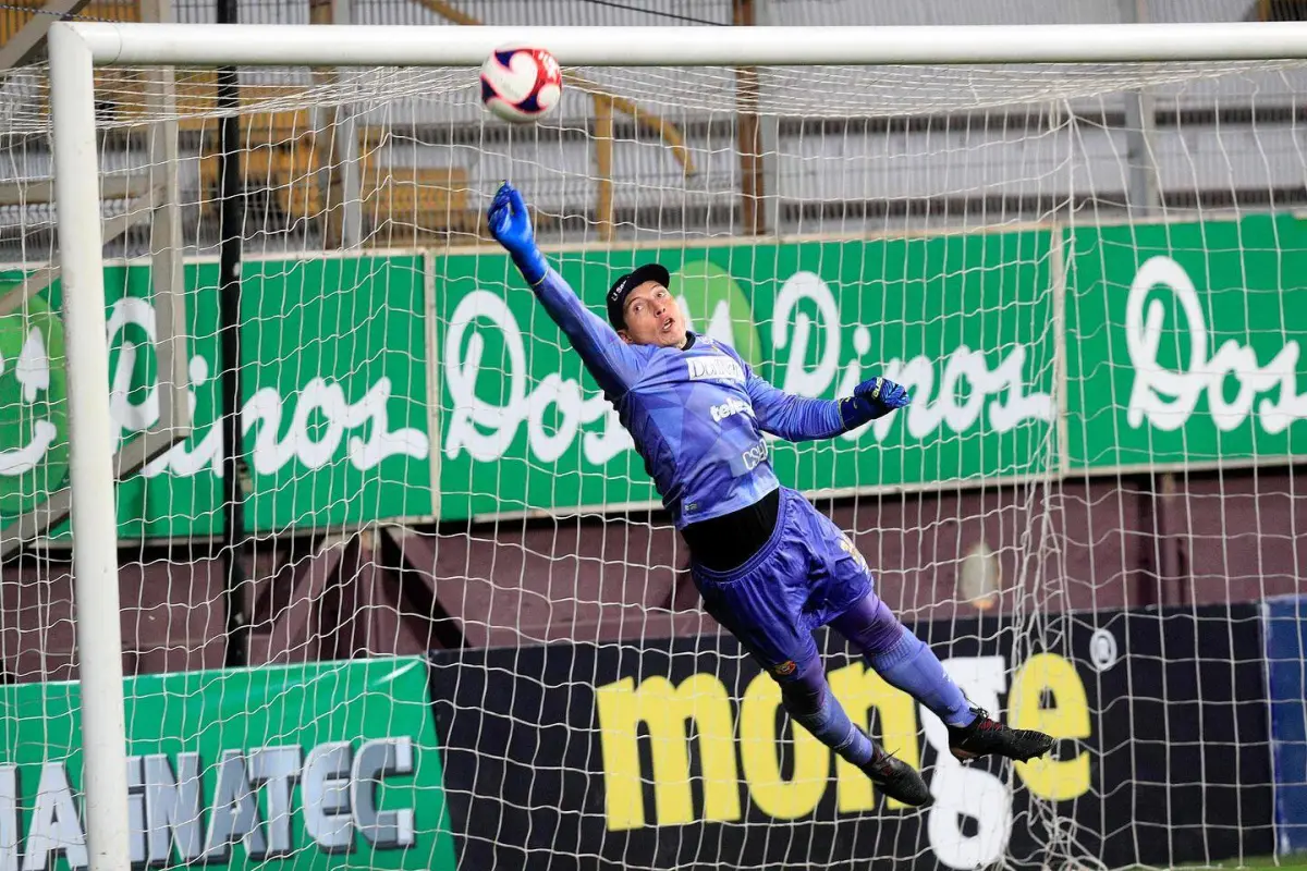 Minor Álvarez es fichado por el Deportivo Saprissa de Costa Rica 