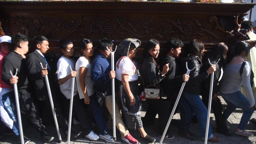 Cortejo procesional de la Virgen de los Reyes | Foto Omar Solís