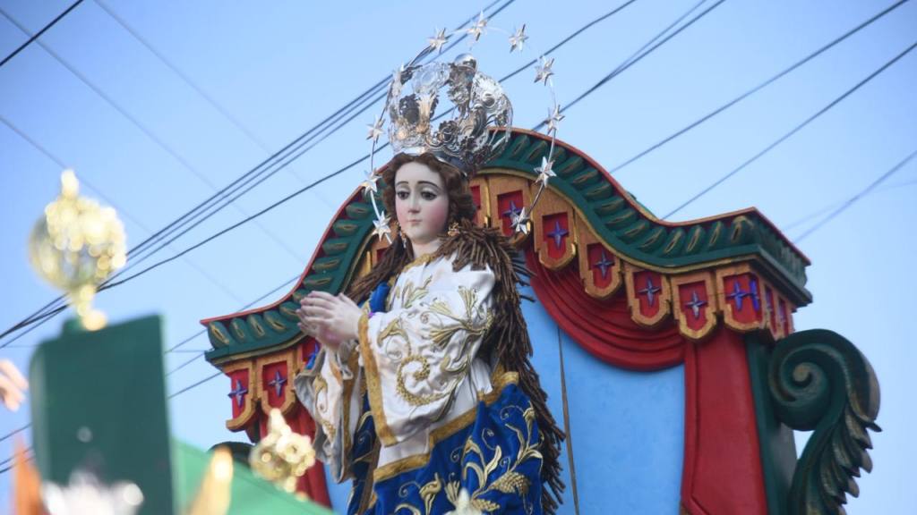 Cortejo procesional de la Virgen de los Reyes | Foto Omar Solís