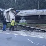 Cisterna con combustible vuelca en ruta Interamericanat
