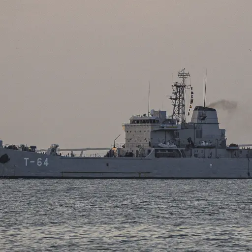 Fotografía de archivo de un buque de patrulla naval de la Armada desde el malecón del Lago de Maracaibo en Maracaibo (Venezuela). ,Foto EFE
