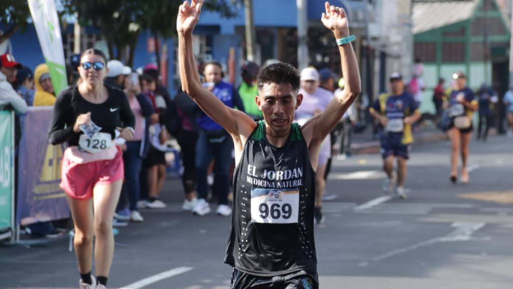 Se llevó a cabo la edición 42 de la Carrera del Ingeniero | Alex Meoño