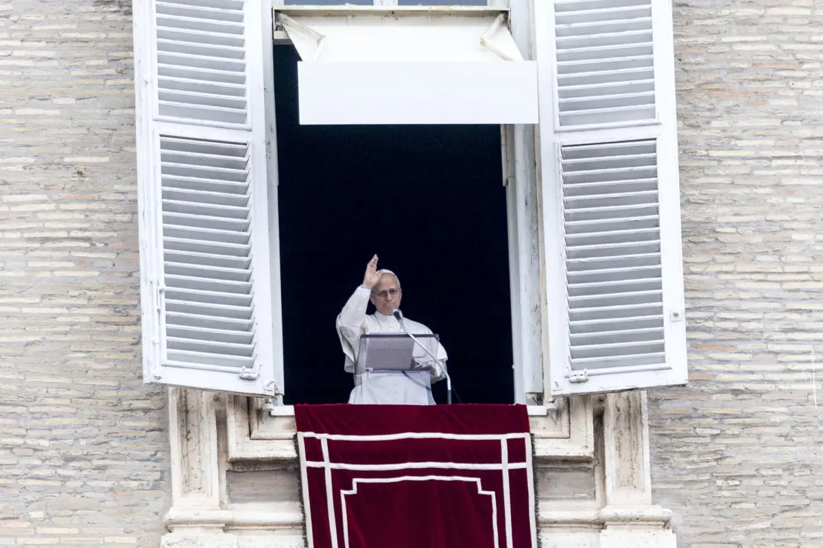 Papa León XIV desde la ventana del Palacio Apostólico, EFE