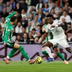 Vinícius en el partido entre Real Madrid y Betis en el Estadio Santiago Bernabéu - Real Madrid C.F.