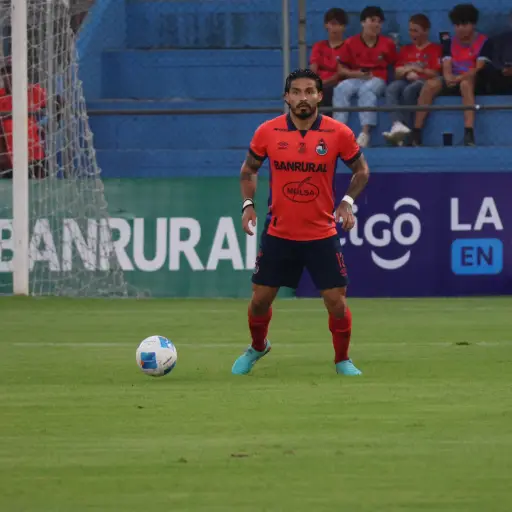 Carlos Estrada pidió su salida de Municipal - Facebook Carlos Estrada