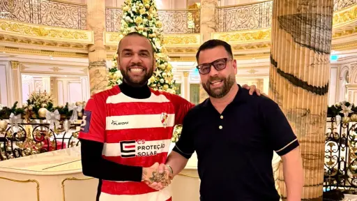 Dani Alves adquiere un club de futbol en Portugal