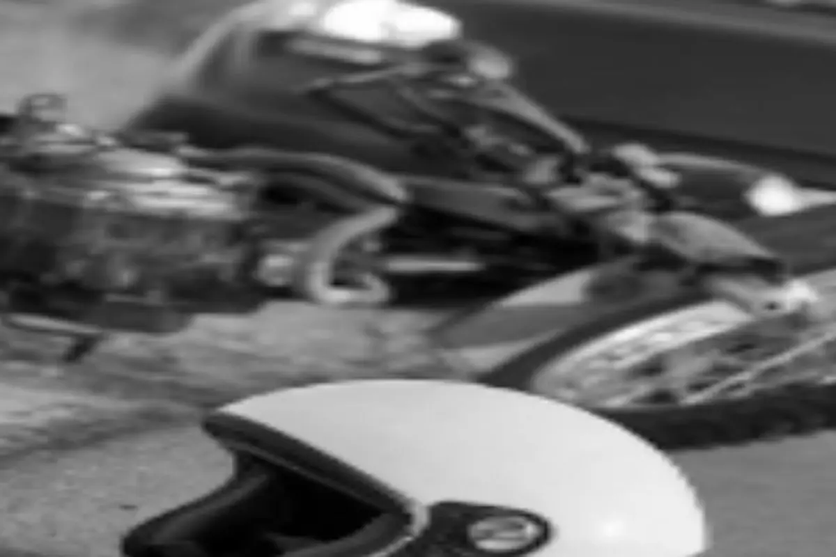 Muere una mujer tras quedarse dormida mientras viajaba como pasajera en una motocicleta en Florida., Redes sociales.