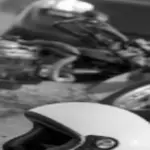 Muere una mujer tras quedarse dormida mientras viajaba como pasajera en una motocicleta en Florida. ,Redes sociales.