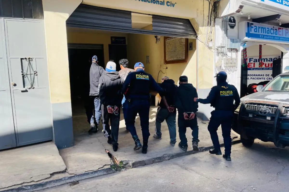 Cuatro hombres fueron detenidos por su vinculación con el crimen ocurrido en Santa Rosa., PNC