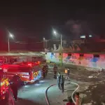 Incendio consume locales en mercado de Mixcot