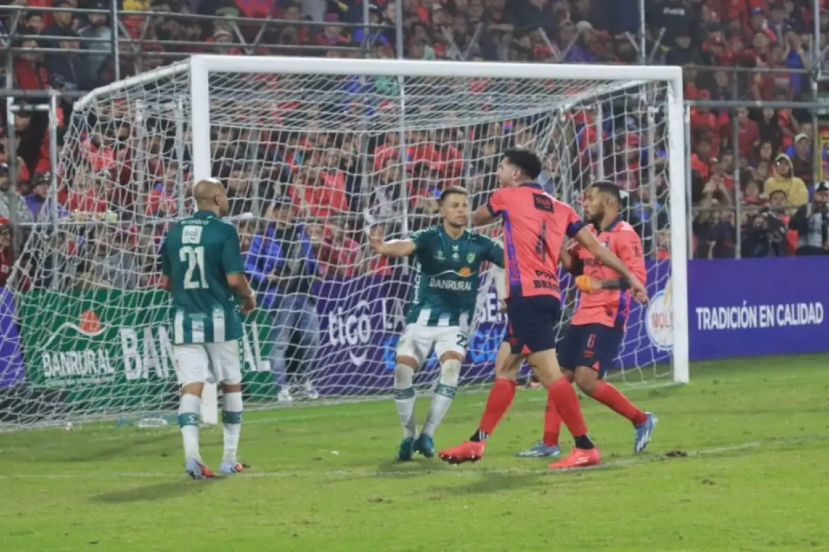 Alexander Robinson es sancionado por el Órgano Disciplinario de Liga Nacional 