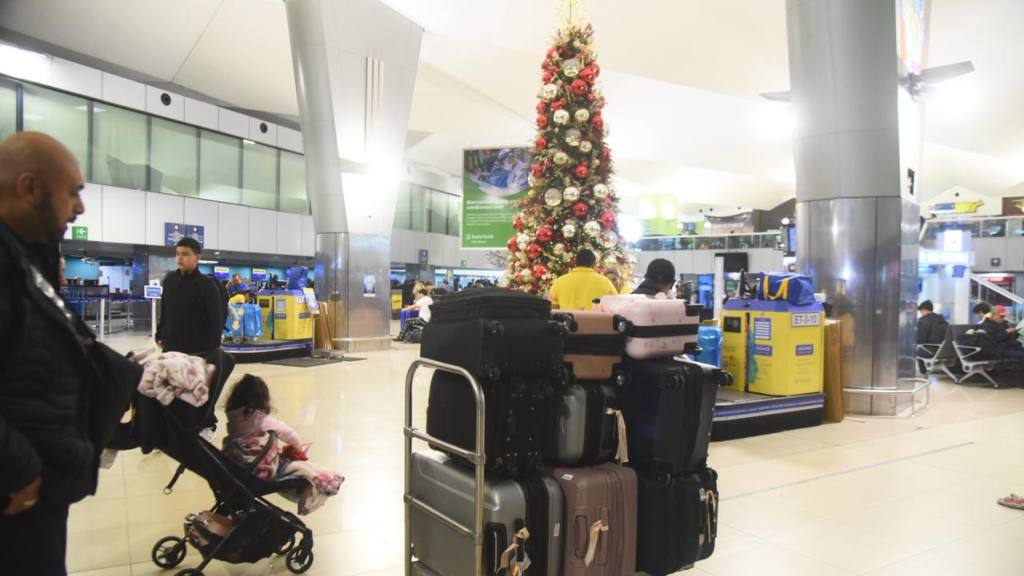 DGAC presenta nuevos escáner en aeropuerto internacional La Aurora. | Omar Solís/EU
