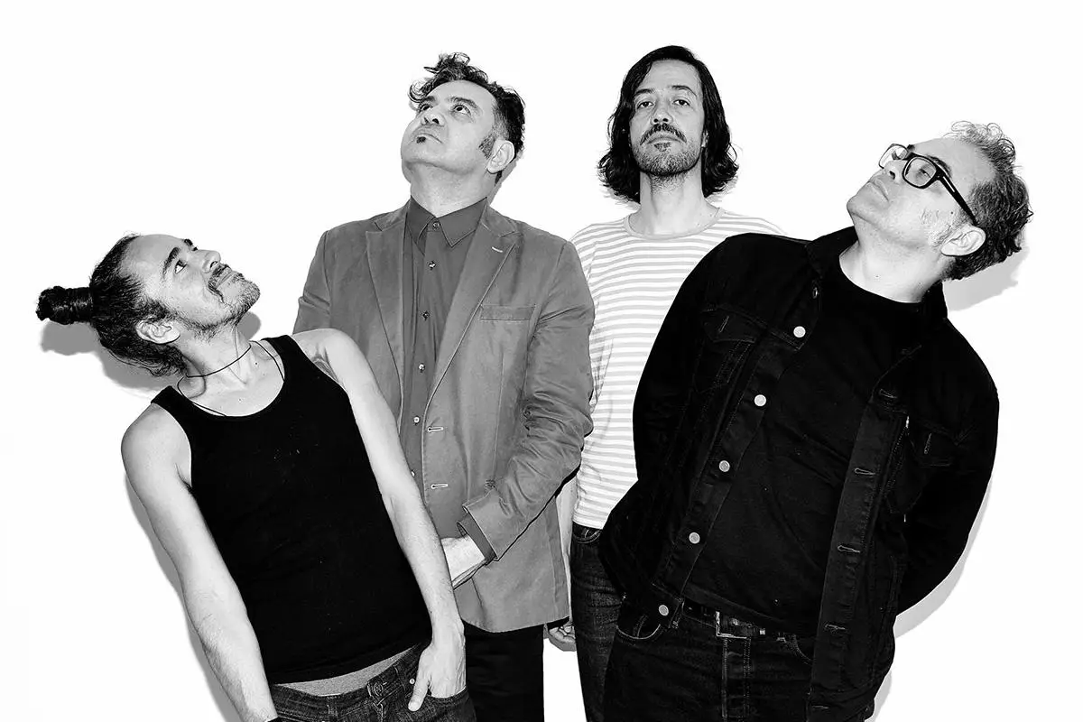 Café Tacvba, Redes sociales