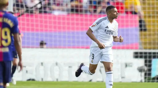 Kylian Mbppé se suma a la expedición del Real Madrid 