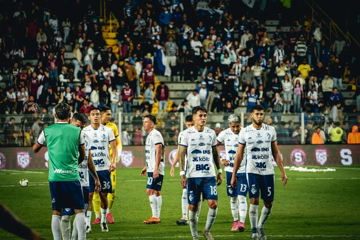 Sporting le quitó el invicto a Cartaginés de Amarini Villatoro 