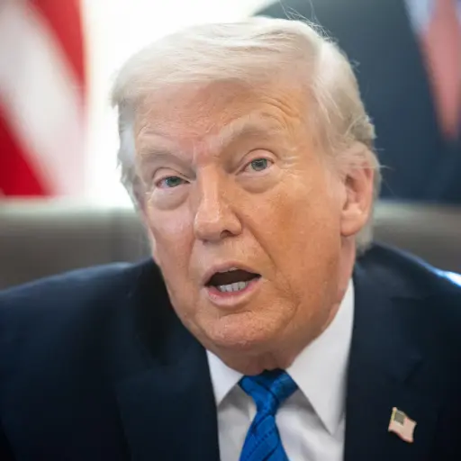 Donald Trump en el Despacho Oval ,EFE