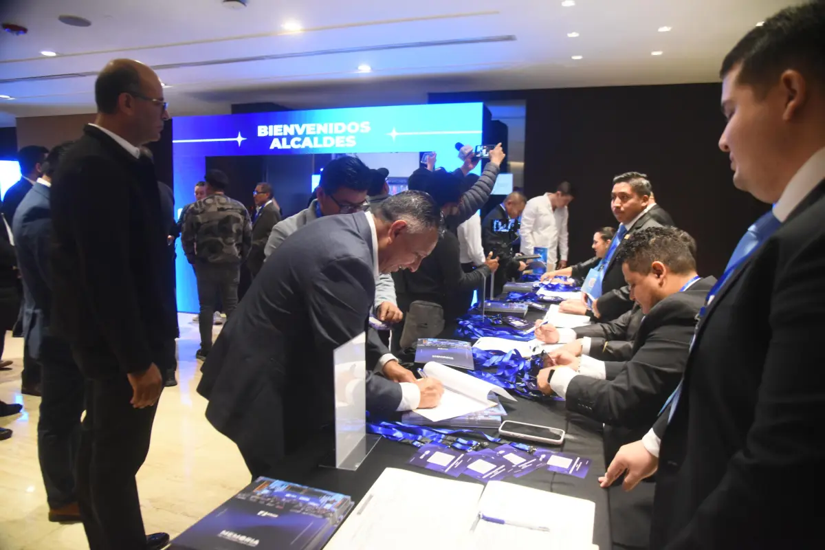 Durante la jornada de elecciones se espera que 340 alcaldes lleguen a emitir su voto., Omar Solís.