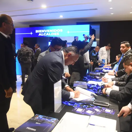 Durante la jornada de elecciones se espera que 340 alcaldes lleguen a emitir su voto. ,Omar Solís.