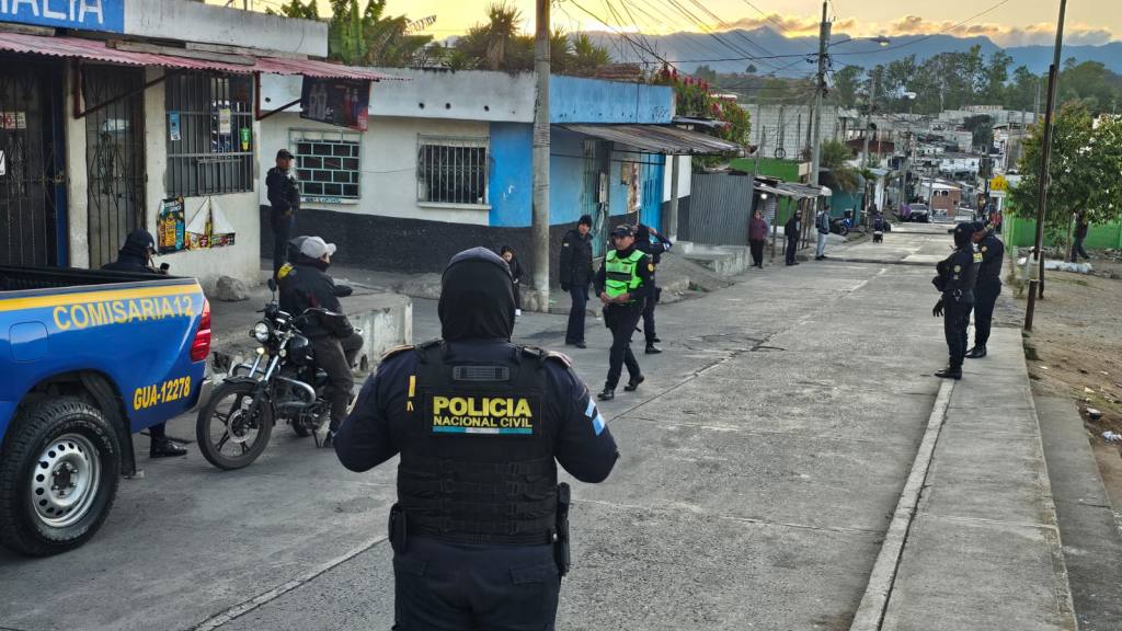 Desarrollan allanamientos y registros preventivos en zona 18 | PNC de Guatemala