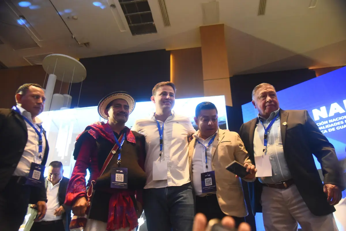 El alcalde, Sebastián Siero, celebró junto a varios funcionarios afines., Omar Solís.