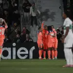 El Barcelona cumple en Elche y se mantiene firme en el lideratot