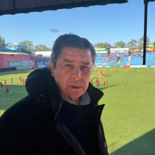 Luis Fernando Tena en el estadio El Trébol 