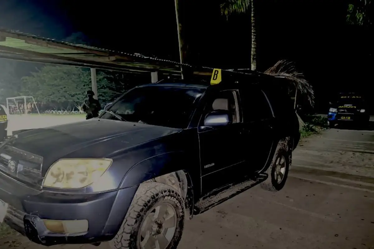 Vehículo incautado por las autoridades. , PNC