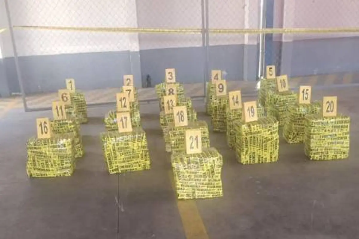 Parte del cargamento de droga decomisado en contenedores que llegaron a Guatemala procedentes de Costa Rica., Ministerio de Gobernación