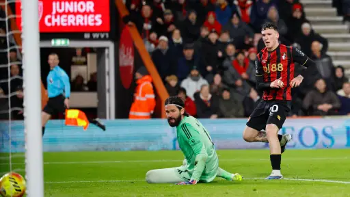 Bournemouth da golpe al Liverpool en el minuto 90+5