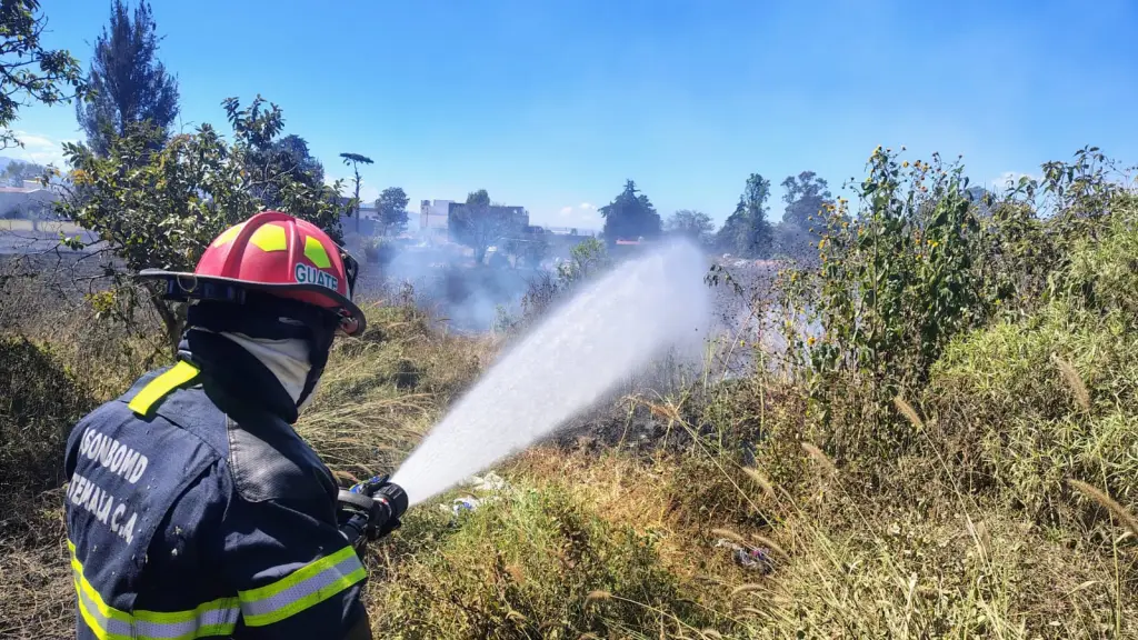 Otro incendio forestal fue combatido por Bomberos Municipales Departamentales en Quiché. ,Conred.