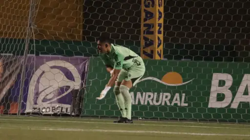 Fredy Pérez, portero de Comunicaciones 