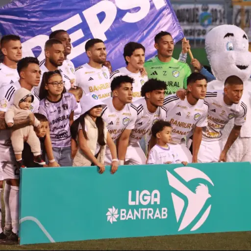 Comunicaciones se encuentra actualmente en el último lugar del acumulado 